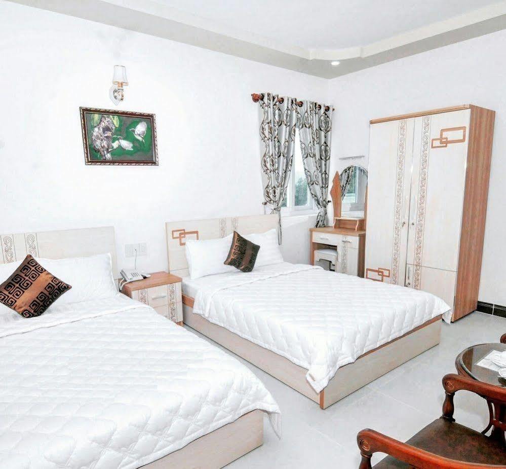 Jiny Tran Hotel Duong Dong  المظهر الخارجي الصورة