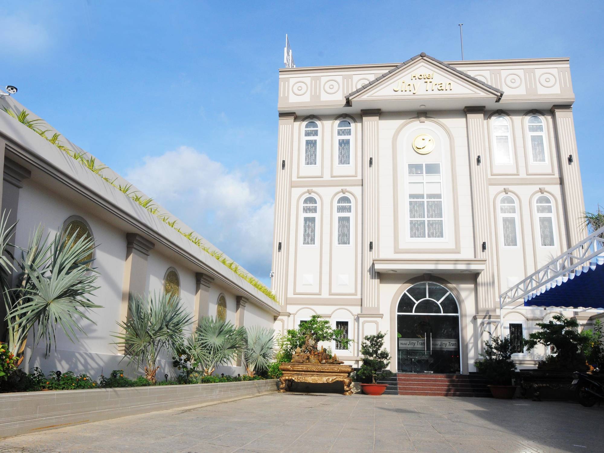 Jiny Tran Hotel Duong Dong  المظهر الخارجي الصورة