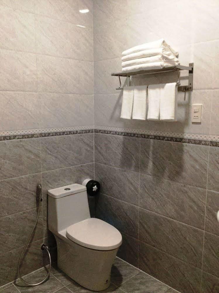 Jiny Tran Hotel Duong Dong  المظهر الخارجي الصورة